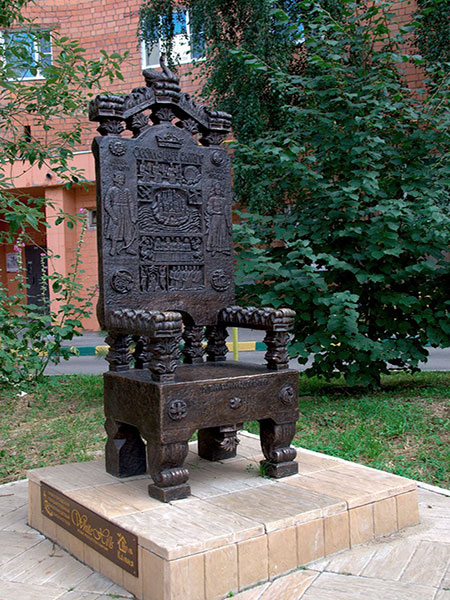 Нижний Новгород. Скульптура «Трон царя Салтана»